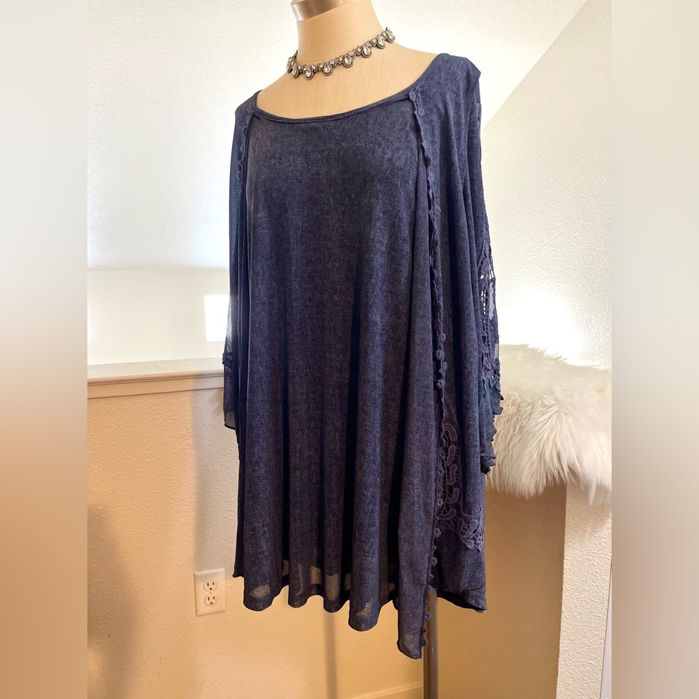 NWT L Blue Pretty Angel Lace Comfortable Versatile Tunic HTF RARE